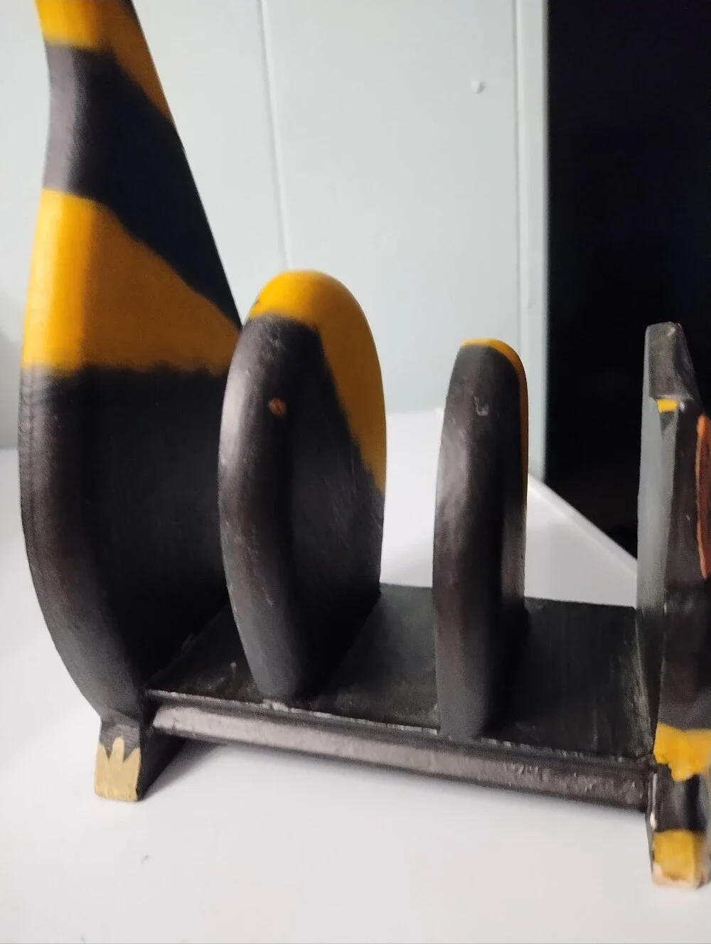 Folk Style Painted Wood Cat Napkin/Letter Holder - Picture 6 of 8